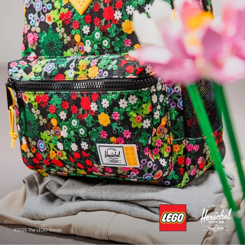 New Herschel Heritage x LEGO Children’s Floral Lego Backpack Limited Edition 15L - Picture 2 of 16